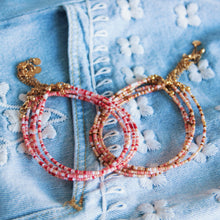 Carica l'immagine nel visualizzatore di Gallery, Cavigliera Lollipop Fragola - In acciaio e perline Miyuki - Collezione Colourful