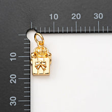 Carica l'immagine nel visualizzatore di Gallery, Charm Regalo Oro - Charm in ottone di alta qualità - Collezione Charm
