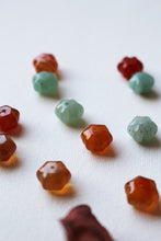 Carica l'immagine nel visualizzatore di Gallery, Charm Zucca Verde - In pietra naturale avventurina verde - Collezione Charm