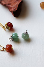 Carica l'immagine nel visualizzatore di Gallery, Charm Zucca Verde - In pietra naturale avventurina verde - Collezione Charm