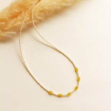 Carica l'immagine nel visualizzatore di Gallery, Collana Takayama - Realizzata a mano in perline in vetro miyuki e giada gialla - Collezione World Tour