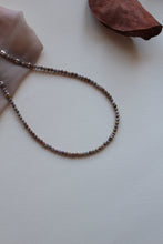 Carica l'immagine nel visualizzatore di Gallery, Collana Abu Dhabi Rodocrosite - Girocollo realizzato a mano in rodocrosite e argento - Collezione Abu Dhabi