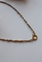 Carica l'immagine nel visualizzatore di Gallery, Collana Abu Dhabi Rodocrosite - Girocollo realizzato a mano in rodocrosite e argento - Collezione Abu Dhabi