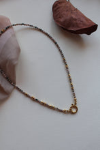 Carica l'immagine nel visualizzatore di Gallery, Collana Abu Dhabi Rodocrosite - Girocollo realizzato a mano in rodocrosite e argento - Collezione Abu Dhabi