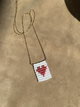 Carica l'immagine nel visualizzatore di Gallery, Collana Anema e Core - Pendente in perline giapponesi Miyuki - Collezione Terra Mia