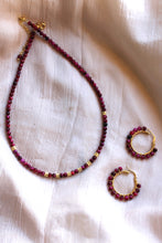 Carica l'immagine nel visualizzatore di Gallery, Collana Bubble Loren - Girocollo in occhio di tigre fucsia e argento - Collezione Bubble