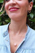 Carica l'immagine nel visualizzatore di Gallery, Collana Coricella - Pendente in giada blu, verde o rosa cipria - Collezione Terra Mia