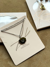 Carica l'immagine nel visualizzatore di Gallery, Collana Cucciolo – Girocollo con ciondolo musetto animaletto in acciaio waterproof - collezione Bohm