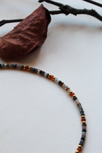 Carica l'immagine nel visualizzatore di Gallery, Collana Elisir - Girocollo in diaspro marrone, agata e argento - Collezione Signorina