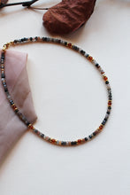 Carica l'immagine nel visualizzatore di Gallery, Collana Elisir - Girocollo in diaspro marrone, agata e argento - Collezione Signorina