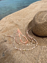 Carica l'immagine nel visualizzatore di Gallery, Collana Maureen - In Diaspro Rosa, Madreperla e Conchiglia - Collezione Under The Sea