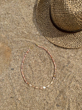 Carica l'immagine nel visualizzatore di Gallery, Collana Maureen - In Diaspro Rosa, Madreperla e Conchiglia - Collezione Under The Sea