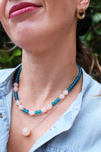 Carica l'immagine nel visualizzatore di Gallery, Collana Coricella - Pendente in giada blu, verde o rosa cipria - Collezione Terra Mia