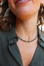 Carica l'immagine nel visualizzatore di Gallery, Collana Skógur - Girocollo in agata muschiata, giada e argento - Luna e Muschio - Collezione World Tour