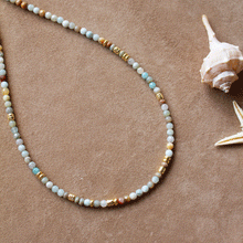 Carica l'immagine nel visualizzatore di Gallery, Collana Spirito Selvaggio - Realizzata a mano in amazzonite e diaspro imperiale - Collezione World Tour