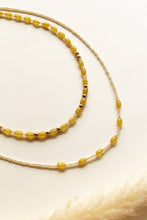 Carica l'immagine nel visualizzatore di Gallery, Collana Takayama - Realizzata a mano in perline in vetro miyuki e giada gialla - Collezione World Tour