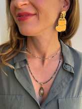 Carica l'immagine nel visualizzatore di Gallery, Collana Brughiera Rosa - In tormalina e acciaio inossidabile waterproof - Luna e Muschio - Collezione World Tour