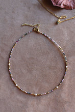 Carica l'immagine nel visualizzatore di Gallery, Collana Brughiera Rosa - In tormalina e acciaio inossidabile waterproof - Luna e Muschio - Collezione World Tour