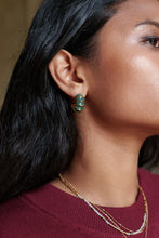 Carica l'immagine nel visualizzatore di Gallery, Orecchini Croissant Verde Oro - In acciaio inossidabile waterproof - Collezione Bohm