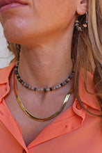 Carica l'immagine nel visualizzatore di Gallery, Collana Picasso - Chocker realizzato a mano - L'artigianato per tuttiCollana Picasso - Chocker realizzato a mano - L'artigianato per tutti