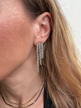 Carica l'immagine nel visualizzatore di Gallery, Orecchini Primo Amore - Pendenti con fili con zirconi - Collezione Party