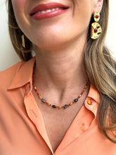 Carica l'immagine nel visualizzatore di Gallery, Tramonto sul Roero - Collana in corniola rossa e bronzite - Foglie D'ambra - Collezione World Tour