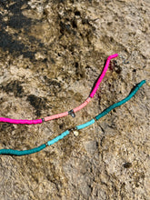 Carica l'immagine nel visualizzatore di Gallery, Cavigliera Heishi Conchiglia - Waterproof in acciaio e pepite heishi - Collezione Colourful