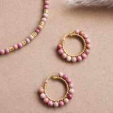 Carica l'immagine nel visualizzatore di Gallery, Bubble Orchidea - Orecchini a cerchio in argento placcato oro e rodonite - Collezione Bubble