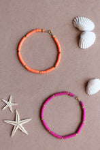Carica l'immagine nel visualizzatore di Gallery, Cavigliera Heishi Arancione - Waterproof in acciaio e pepite heishi - Collezione Colourful