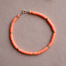 Carica l'immagine nel visualizzatore di Gallery, Cavigliera Heishi Arancione - Waterproof in acciaio e pepite heishi - Collezione Colourful
