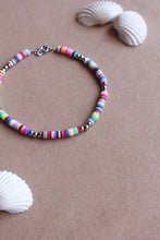 Carica l'immagine nel visualizzatore di Gallery, Cavigliera Heishi Rainbow - Waterproof acciaio e pepite heishi - Collezione Colourful