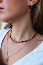 Carica l'immagine nel visualizzatore di Gallery, Collana Manita - Funetta in argento placcato oro e ciondolo mano di Fatima - Collezione Basic