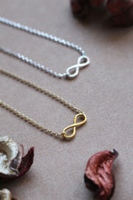 Carica l'immagine nel visualizzatore di Gallery, Collana Infinito - Girocollo in argento con simbolo infinito - Collezione Love me