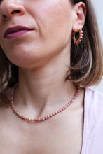 Carica l'immagine nel visualizzatore di Gallery, Collana Orchidea - Girocollo in rodonite e pepite argento placcato oro - Collezione Bubble