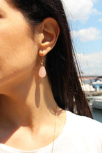 Carica l'immagine nel visualizzatore di Gallery, Orecchini Positano - In argento placcato oro rosa e giada cipria - Collezione Terra Mia