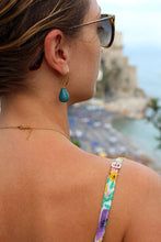 Carica l'immagine nel visualizzatore di Gallery, Orecchini Cetara - In argento placcato oro e giada ottanio - Collezione Terra Mia