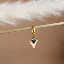Carica l'immagine nel visualizzatore di Gallery, Mono Orecchino Egypt - Cerchietto in argento e ciondolo triangolare - Collezione Mono Orecchini