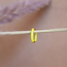 Carica l'immagine nel visualizzatore di Gallery, Mono Orecchino Rainbow Giallo - Argento placcato oro rosa e smalto giallo - Collezione Colourful