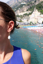 Carica l'immagine nel visualizzatore di Gallery, Orecchini-Amalfi-In-argento-placcato-oro-rosa-e-agata-bianca-Collezione-Terra-Mia-kevart