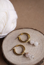 Carica l'immagine nel visualizzatore di Gallery, Cerchi Bold 3 in 1- Coppia di orecchini a cerchio in argento placcato oro e pendenti quarzo- Hoops Mania