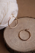 Carica l'immagine nel visualizzatore di Gallery, Cerchi Slim 22 - Coppia di orecchini a cerchio in argento e in placcato oro - Hoops Mania