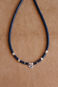 Collana Anima dell'Egeo - Realizzata a mano in giada zaffiro e occhio greco - Collezione World Tour