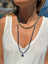 Carica l&#39;immagine nel visualizzatore di Gallery, Collana Formentera Blu - Realizzata a mano in giada turchese ottanio e crisocolla - Collezione World Tour
