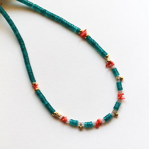 Collana Capo Verde - Realizzata a mano in giada turchese, corallo e occhio di gatto - Collezione World Tour