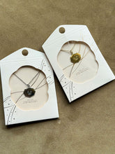 Carica l'immagine nel visualizzatore di Gallery, Collana Cucciolo – Girocollo con ciondolo musetto animaletto in acciaio waterproof - collezione Bohm
