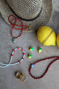 Collana Sciara Bianca - Realizzata a mano in corallo bamboo bianco e chips in corallo rosso - Collezione World Tour