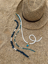 Carica l'immagine nel visualizzatore di Gallery, Collana Marella - In Apatite, Madreperla, Conchiglia e Argento - Collezione Under The Sea

