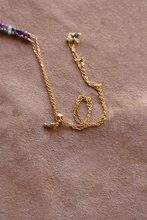 Carica l&#39;immagine nel visualizzatore di Gallery, Collana Crepuscolo Baltico - In rubizoisite e pendente removibile- Luna e Muschio - Collezione World Tour
