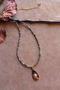Collana Crepuscolo Baltico - In rubizoisite e pendente removibile- Luna e Muschio - Collezione World Tour