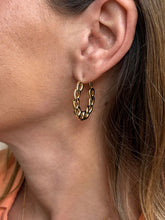 Carica l'immagine nel visualizzatore di Gallery, Orecchini Bressanone - Cerchi in acciaio inossidabile waterproof - Foglie D'Ambra - Collezione World Tour
